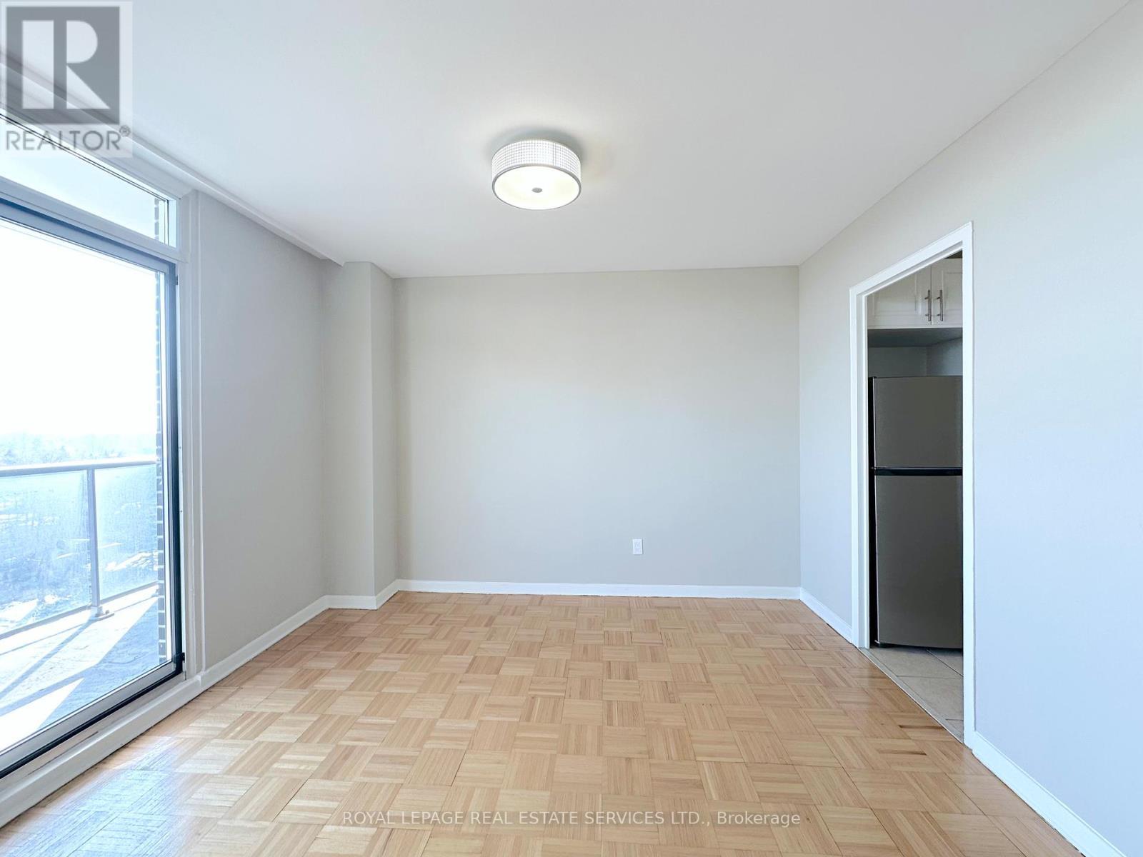 












1008 - 26 CARLUKE CRESCENT

,
Toronto,




Ontario
M2L2J2

