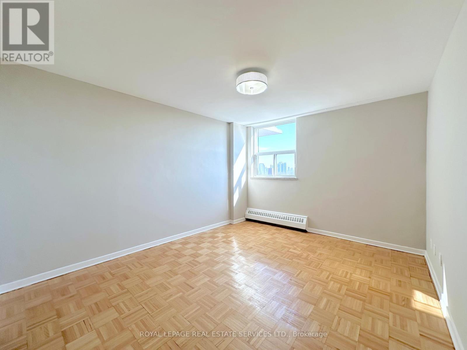 












1008 - 26 CARLUKE CRESCENT

,
Toronto,




Ontario
M2L2J2

