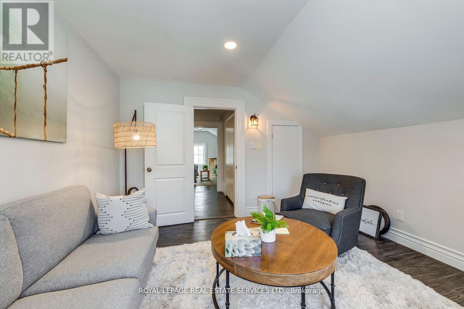 












317 QUEEN STREET S

,
Mississauga,




Ontario
L5M1M3

