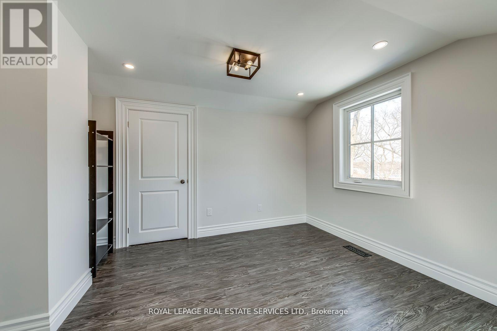












317 QUEEN STREET S

,
Mississauga,




Ontario
L5M1M3

