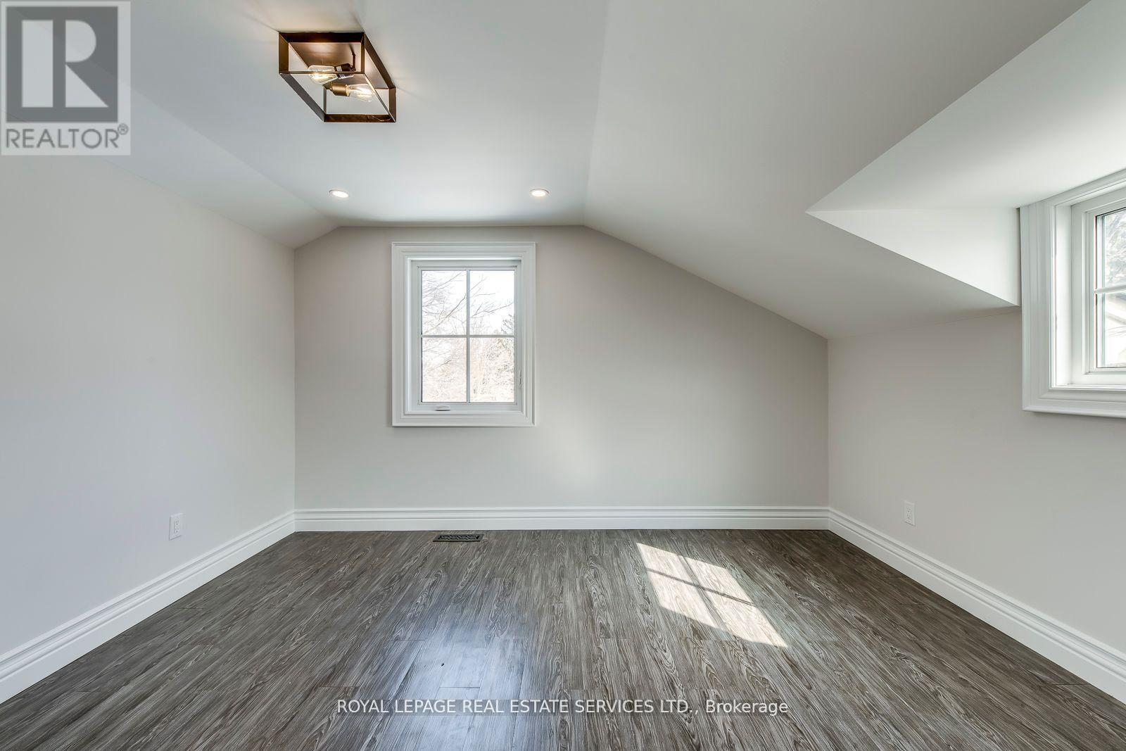 












317 QUEEN STREET S

,
Mississauga,




Ontario
L5M1M3

