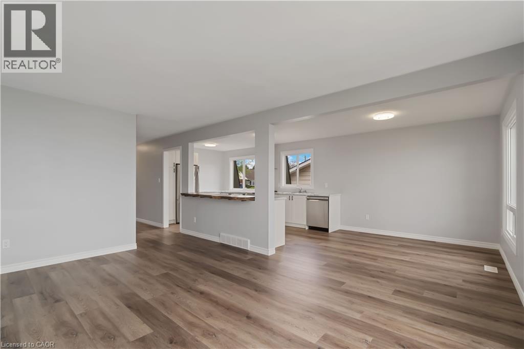 












46 LAKESIDE Drive Unit# Upper

,
Grimsby,




Ontario
L3M2L2

