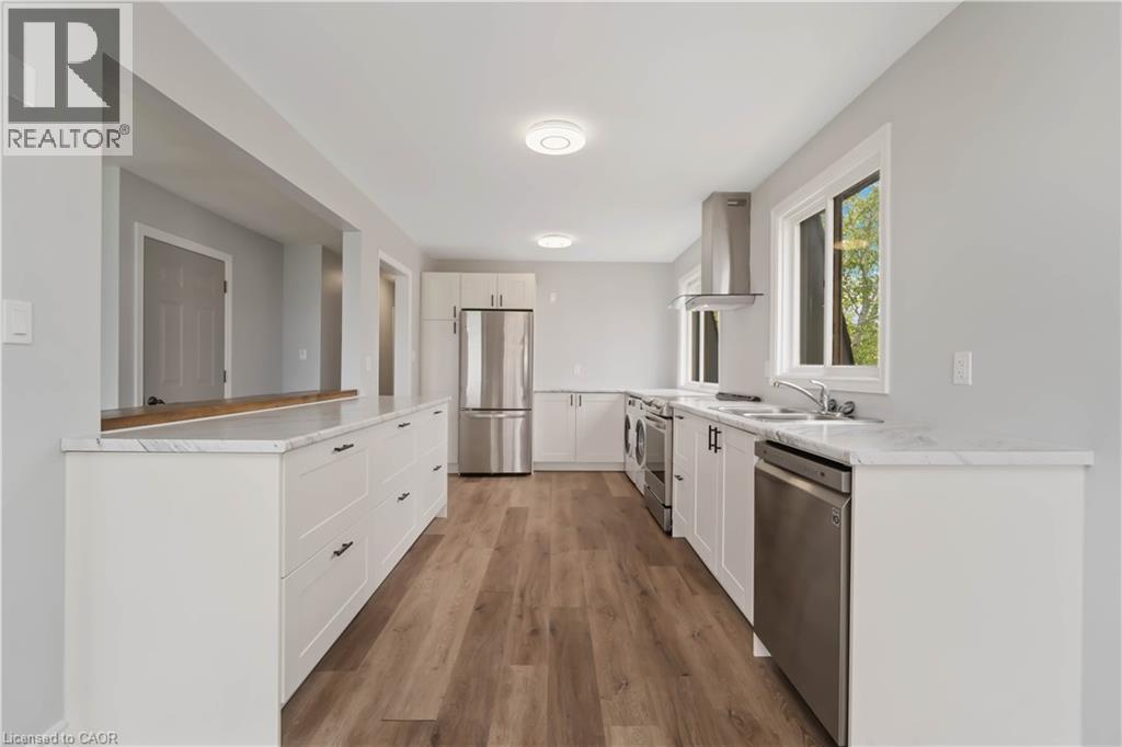 












46 LAKESIDE Drive Unit# Upper

,
Grimsby,




Ontario
L3M2L2

