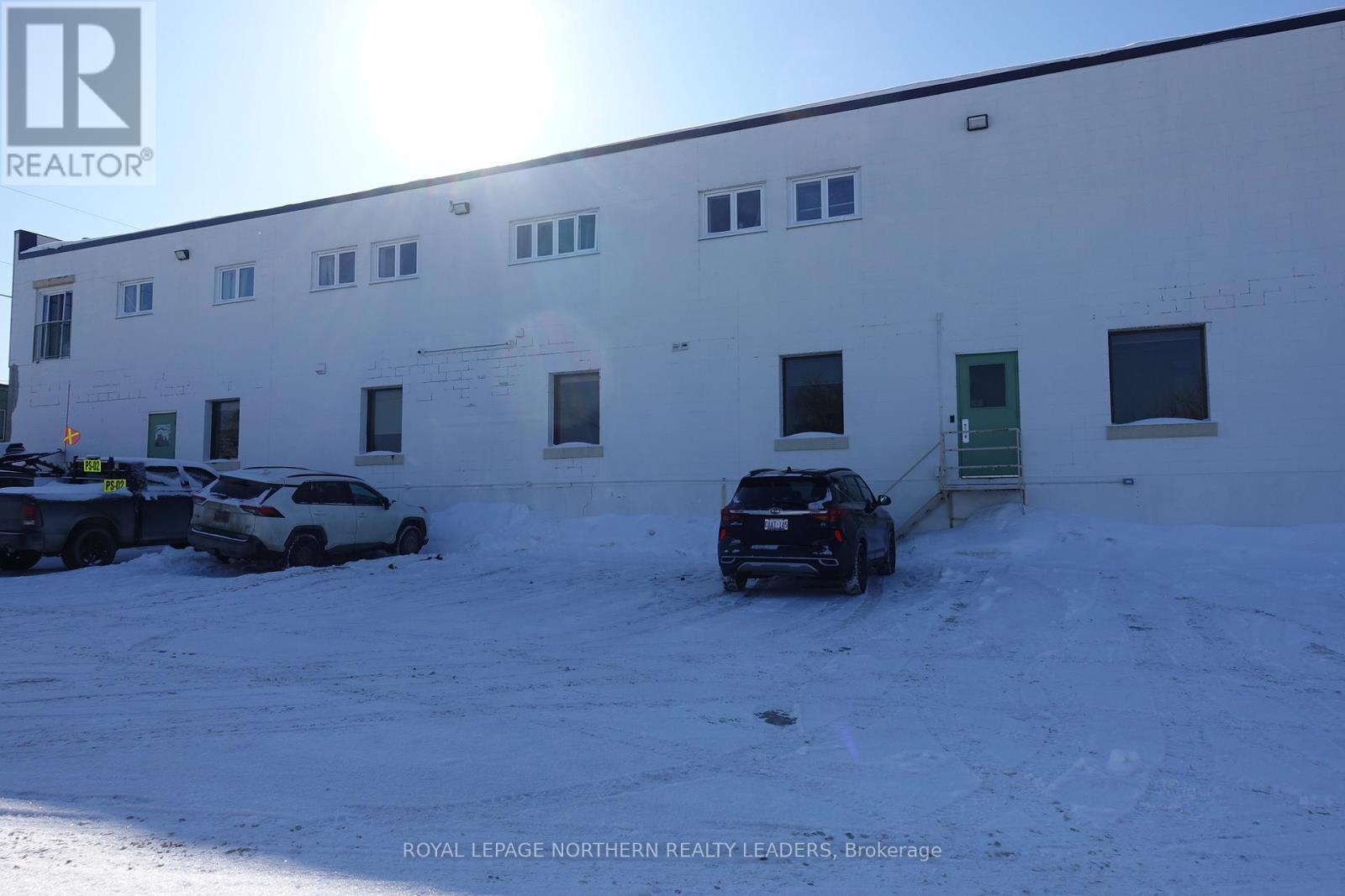 












11 ELM STREET N

,
Timmins (TNE - Central),




Ontario
P4N6A3

