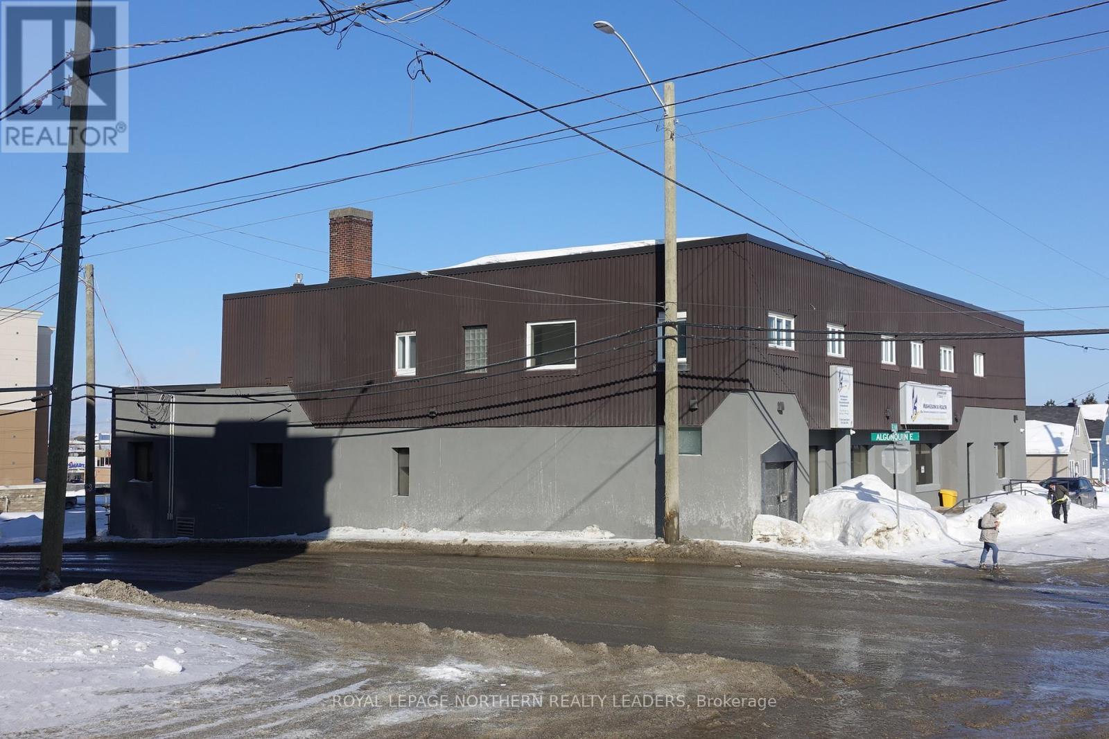 












11 ELM STREET N

,
Timmins (TNE - Central),




Ontario
P4N6A3

