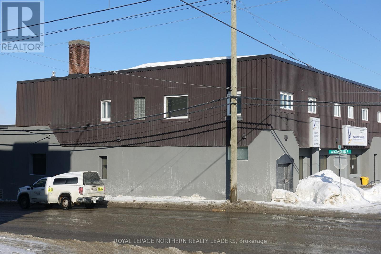 












11 ELM STREET N

,
Timmins (TNE - Central),




Ontario
P4N6A3

