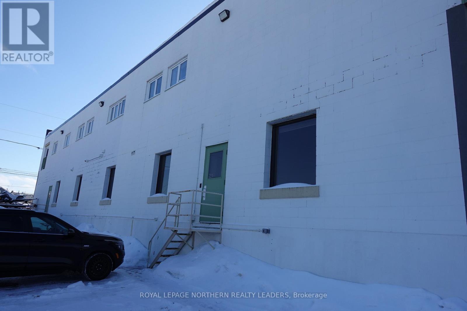 












11 ELM STREET N

,
Timmins (TNE - Central),




Ontario
P4N6A3

