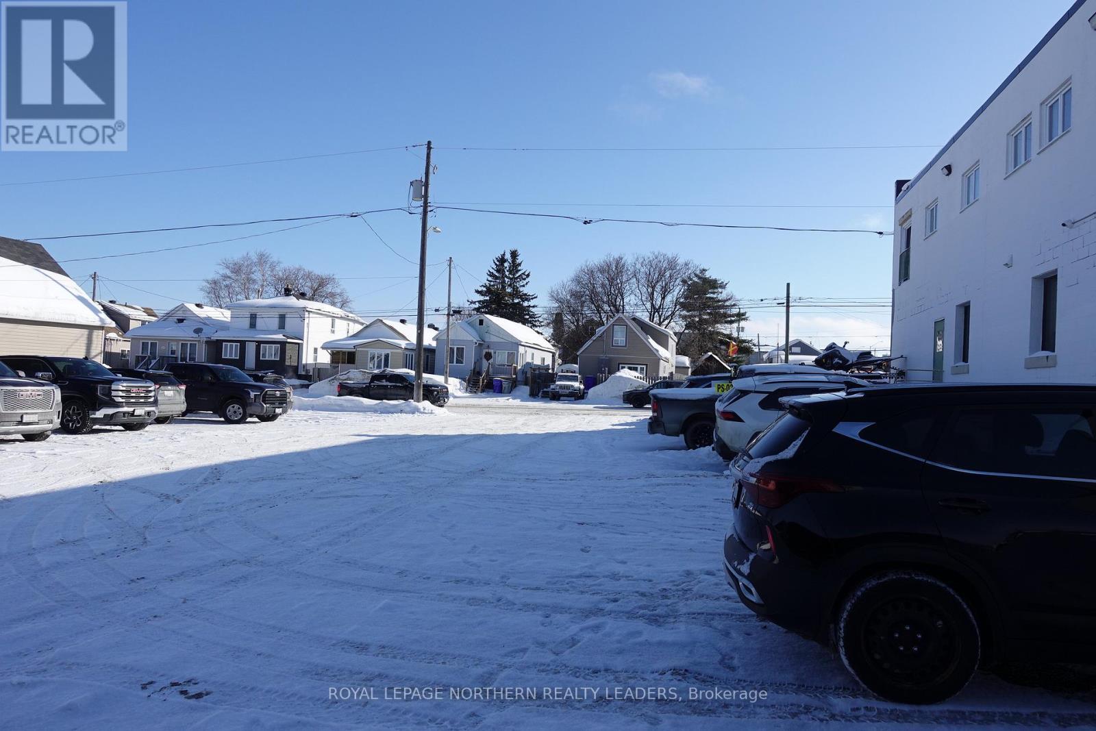 












11 ELM STREET N

,
Timmins (TNE - Central),




Ontario
P4N6A3

