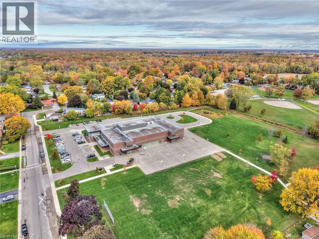 












123 FAIRVIEW Avenue W

,
Dunnville,




Ontario
N1A1M2

