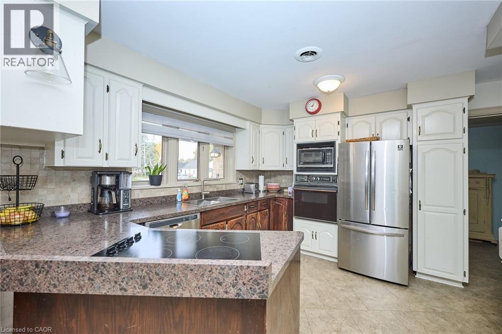 












123 FAIRVIEW Avenue W

,
Dunnville,




Ontario
N1A1M2

