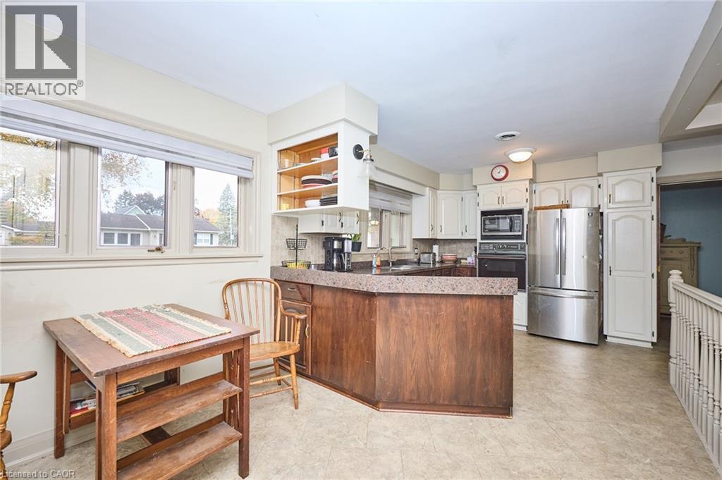 












123 FAIRVIEW Avenue W

,
Dunnville,




Ontario
N1A1M2

