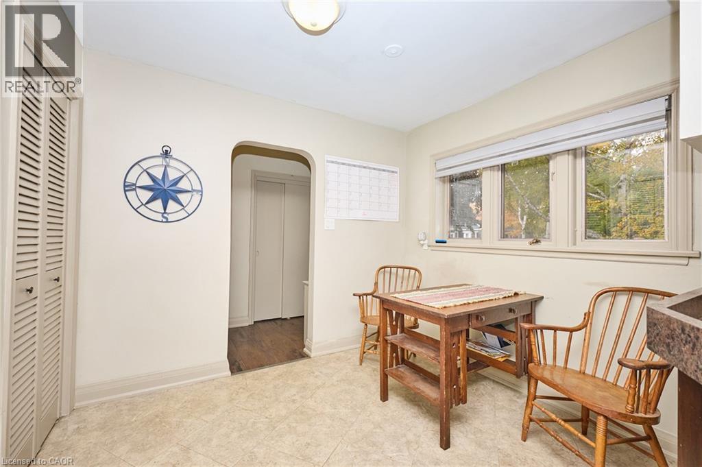 












123 FAIRVIEW Avenue W

,
Dunnville,




Ontario
N1A1M2

