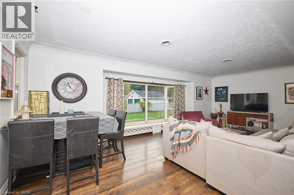 












123 FAIRVIEW Avenue W

,
Dunnville,




Ontario
N1A1M2

