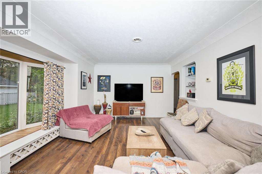 












123 FAIRVIEW Avenue W

,
Dunnville,




Ontario
N1A1M2

