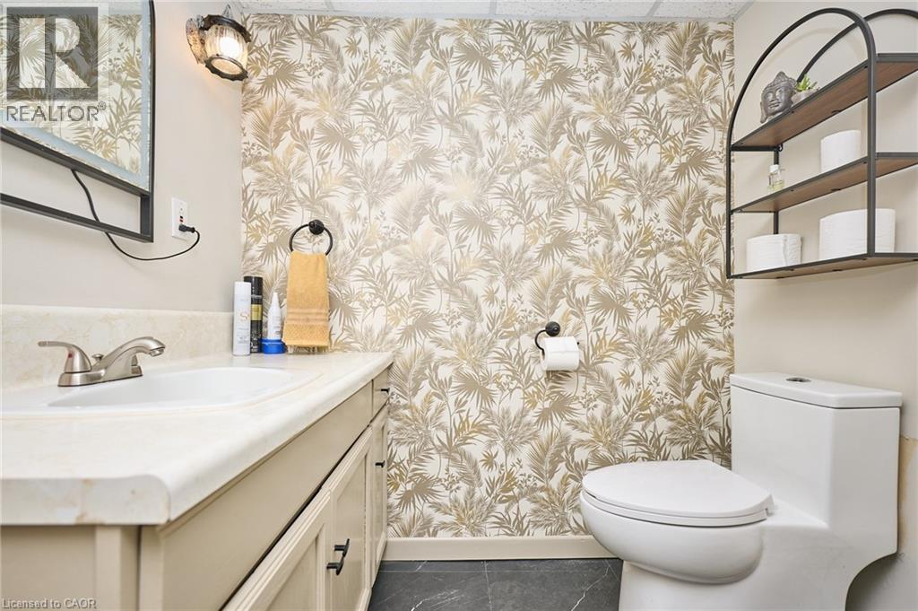 












123 FAIRVIEW Avenue W

,
Dunnville,




Ontario
N1A1M2

