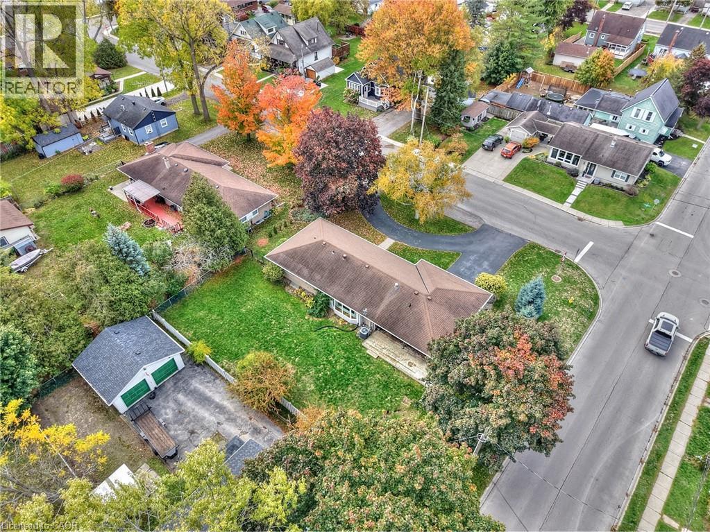 












123 FAIRVIEW Avenue W

,
Dunnville,




Ontario
N1A1M2

