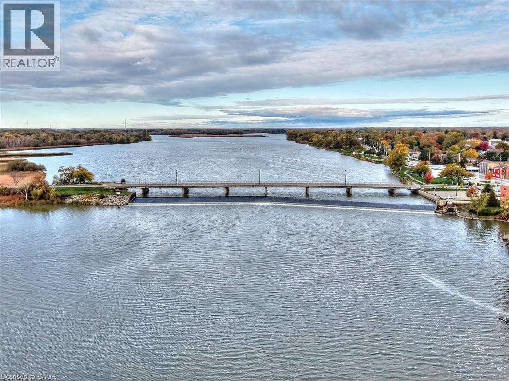 












123 FAIRVIEW Avenue W

,
Dunnville,




Ontario
N1A1M2

