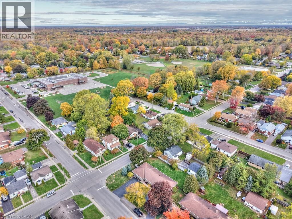 












123 FAIRVIEW Avenue W

,
Dunnville,




Ontario
N1A1M2

