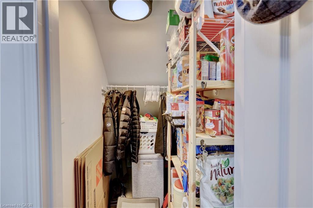 












2504 POST Road Unit# 19

,
Oakville,




Ontario
L6H0K1

