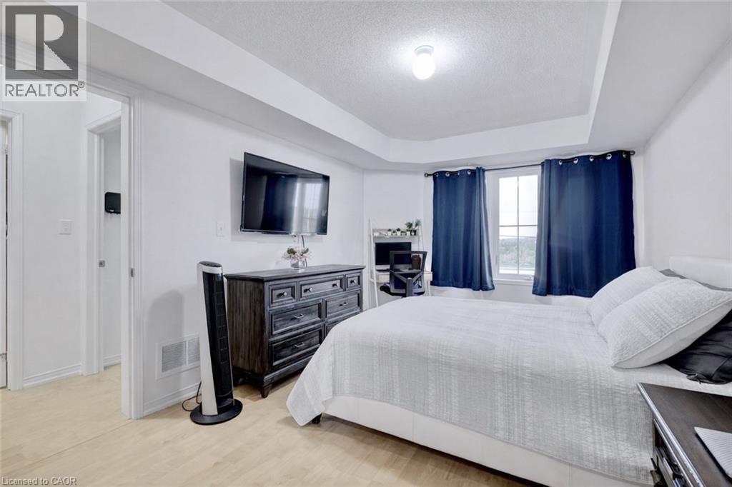 












2504 POST Road Unit# 19

,
Oakville,




Ontario
L6H0K1

