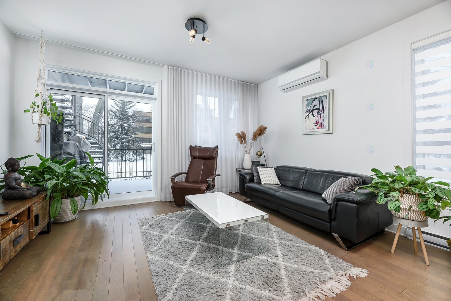 









5591


Rue Beaubien E.

,
Montréal (Rosemont/La Petite-Patrie),




QC
H1T1X3

