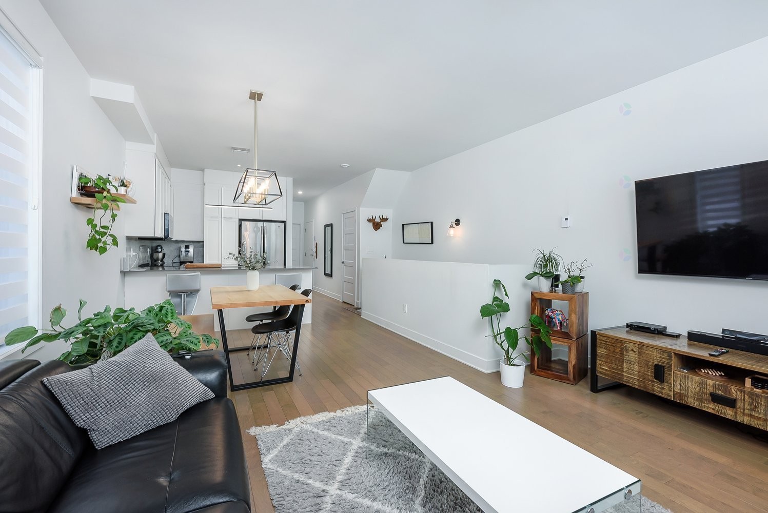 









5591


Rue Beaubien E.

,
Montréal (Rosemont/La Petite-Patrie),




QC
H1T1X3

