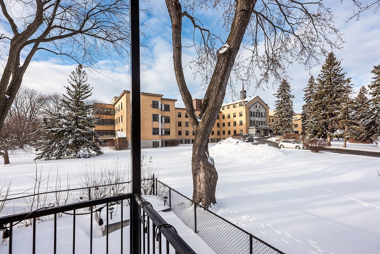 









5591


Rue Beaubien E.

,
Montréal (Rosemont/La Petite-Patrie),




QC
H1T1X3

