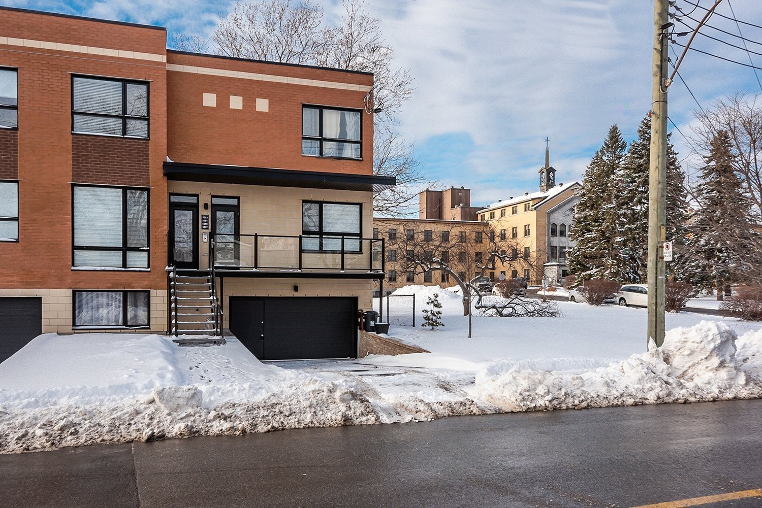 









5591


Rue Beaubien E.

,
Montréal (Rosemont/La Petite-Patrie),




QC
H1T1X3

