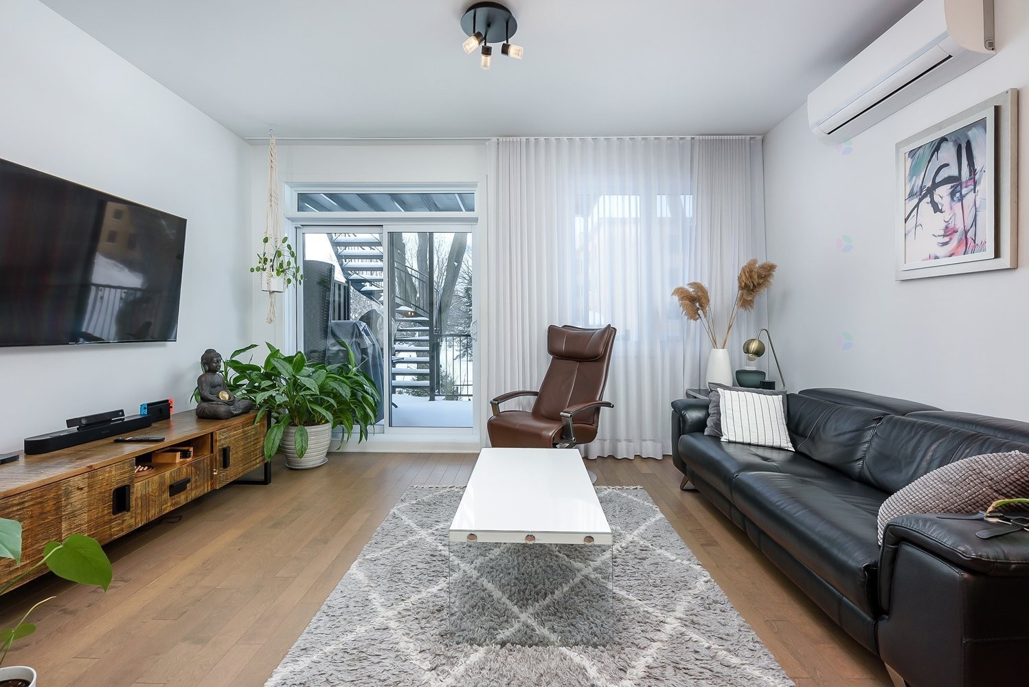 









5591


Rue Beaubien E.

,
Montréal (Rosemont/La Petite-Patrie),




QC
H1T1X3

