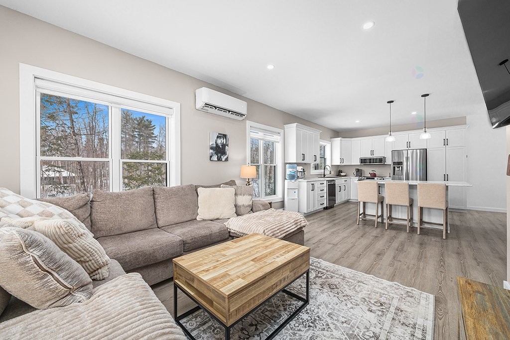 









94


Av. Paradise

,
Mansfield-et-Pontefract,




QC
J0X1R0

