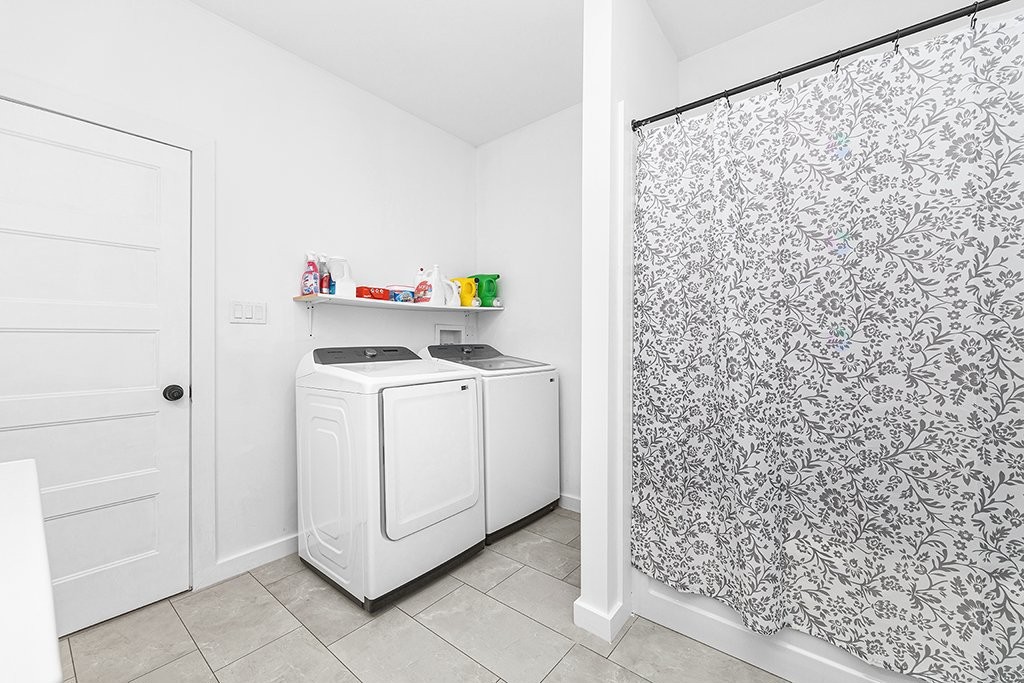 









94


Av. Paradise

,
Mansfield-et-Pontefract,




QC
J0X1R0

