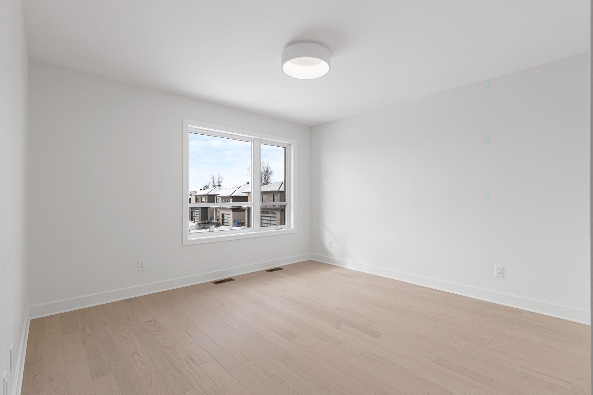 









755


Rue Louis-Quilico

,
Boucherville,




QC
J4B0H5

