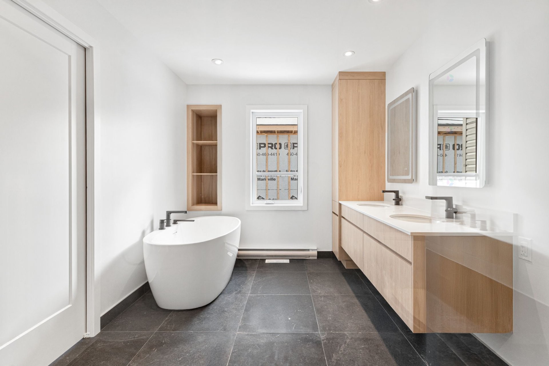 









755


Rue Louis-Quilico

,
Boucherville,




QC
J4B0H5

