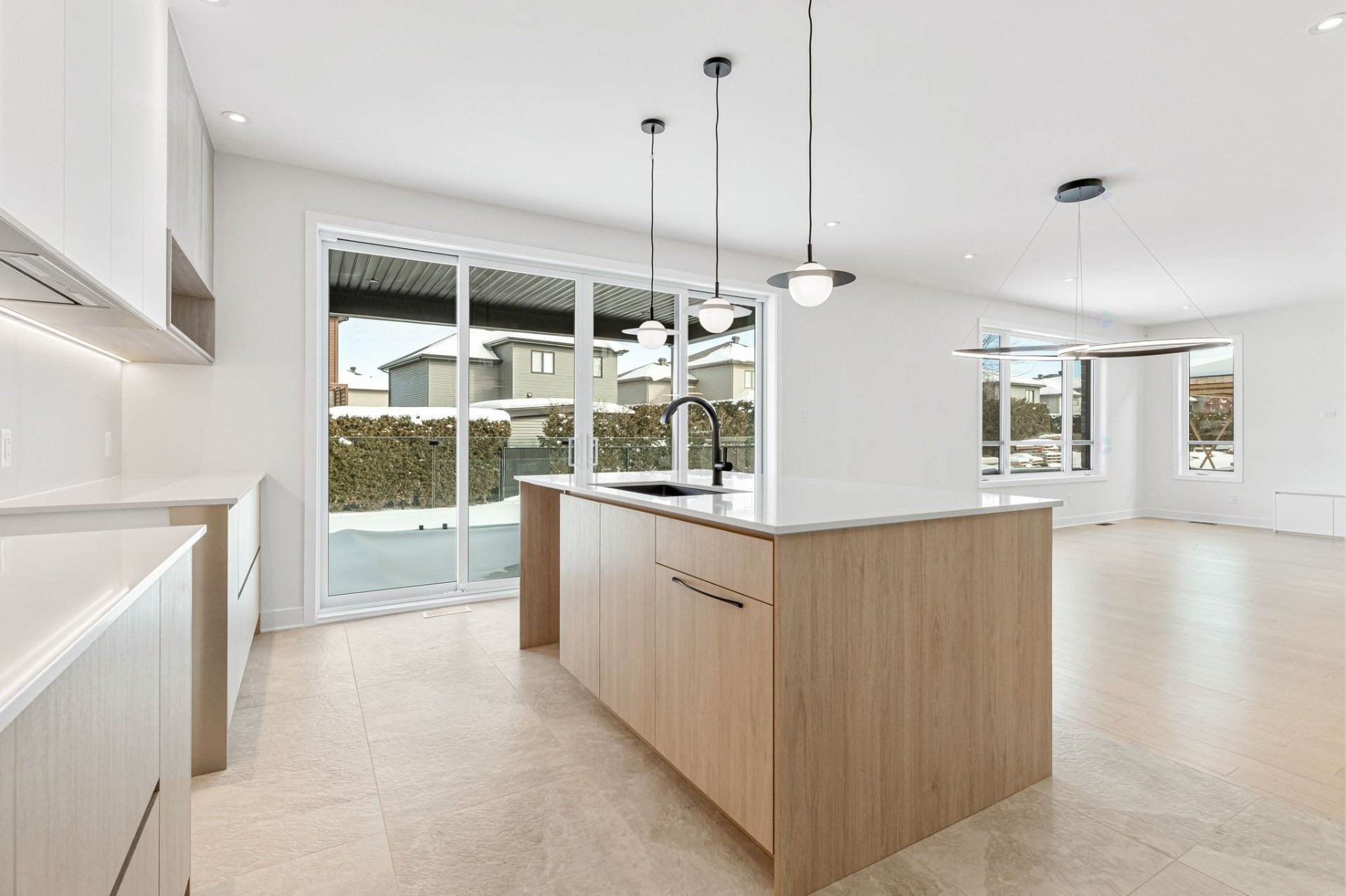 









755


Rue Louis-Quilico

,
Boucherville,




QC
J4B0H5

