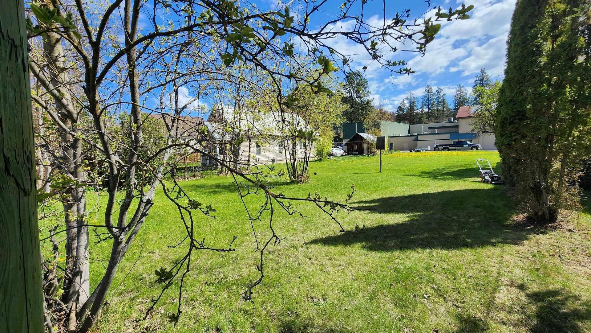 









2171


Shuswap

Avenue,
Lumby,







BC
V0E 2G0

