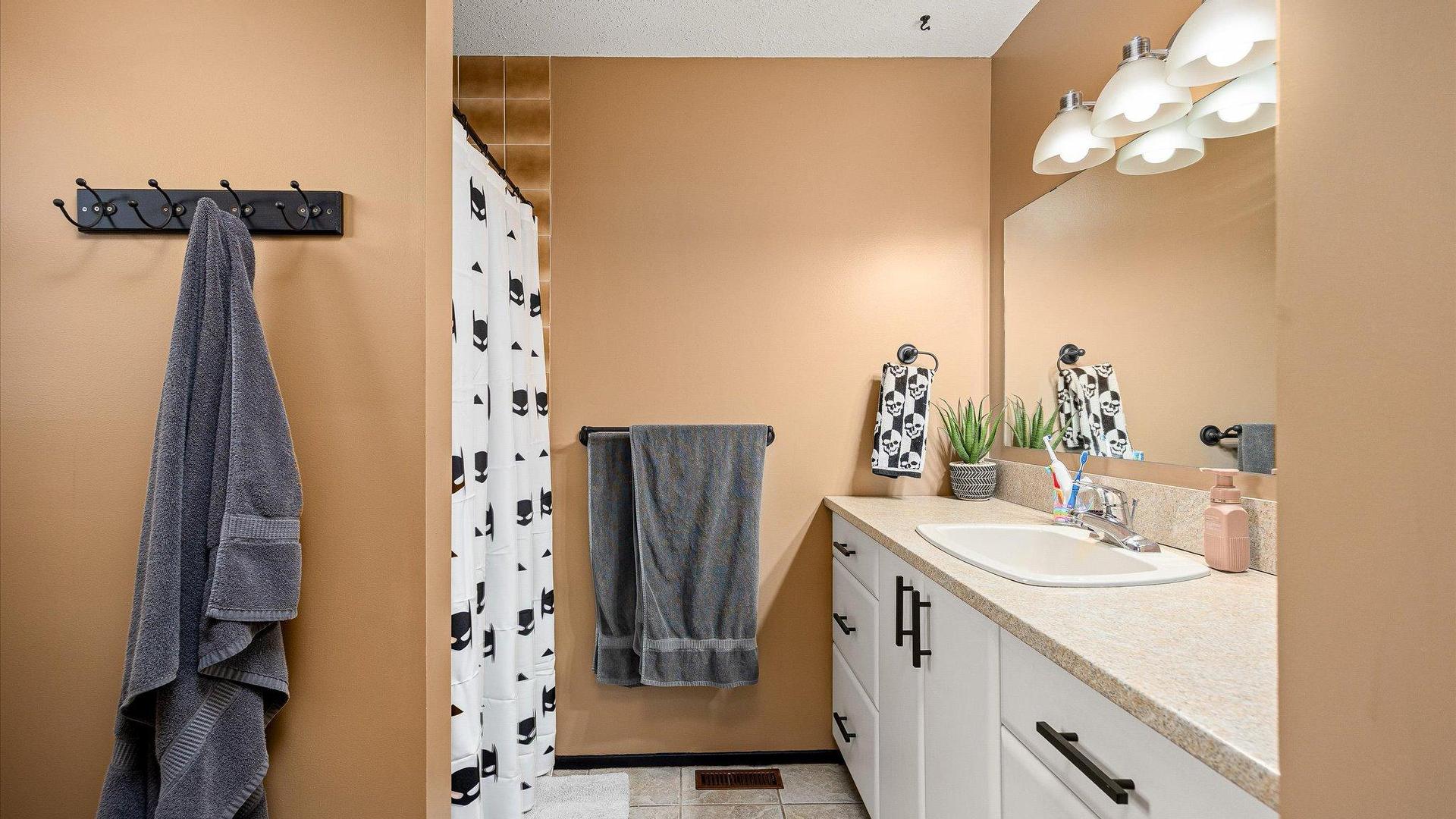 









2055


Ethel

Street, 15,
Kelowna,




BC
V1Y 2Z6

