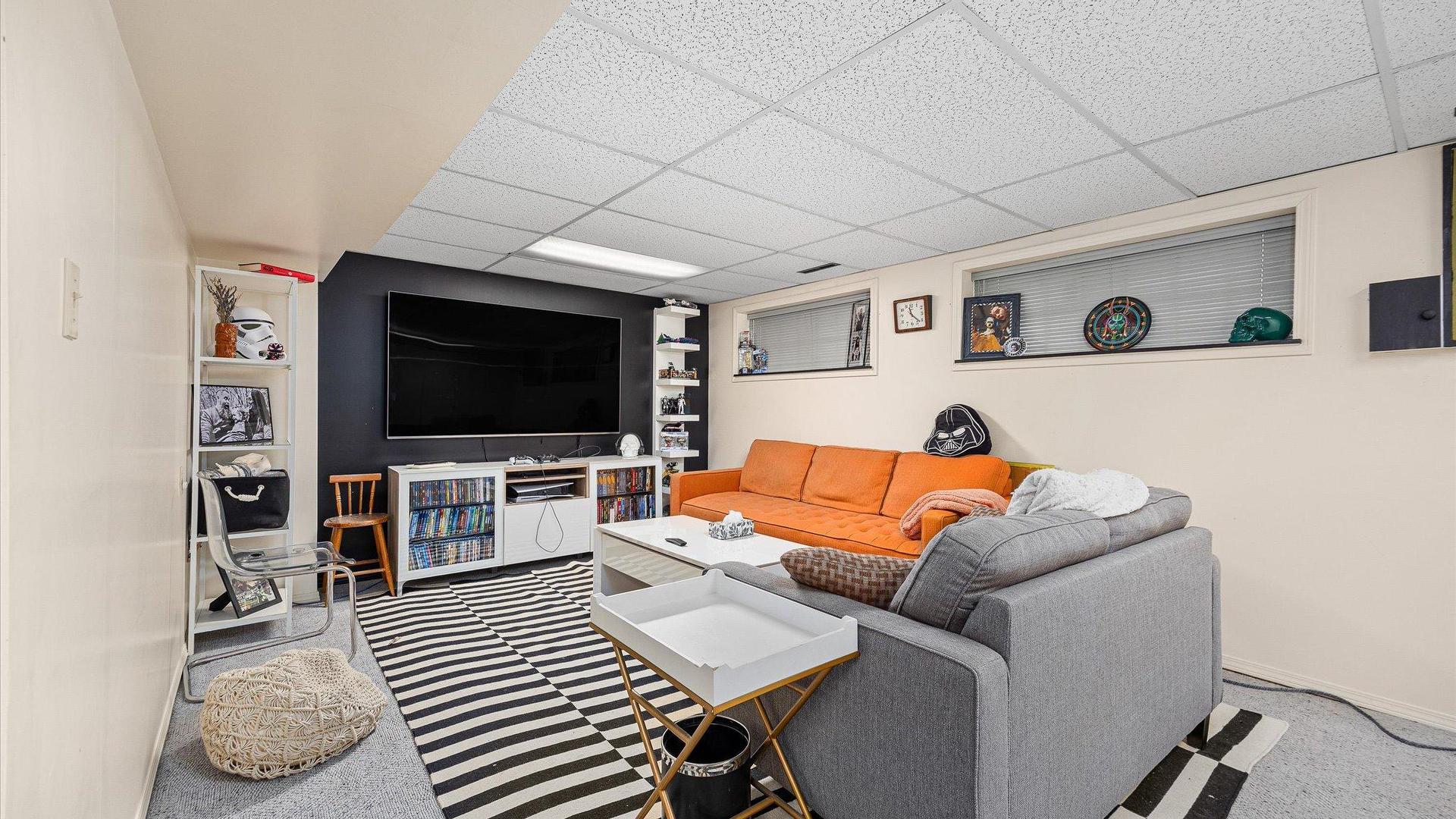 









2055


Ethel

Street, 15,
Kelowna,




BC
V1Y 2Z6

