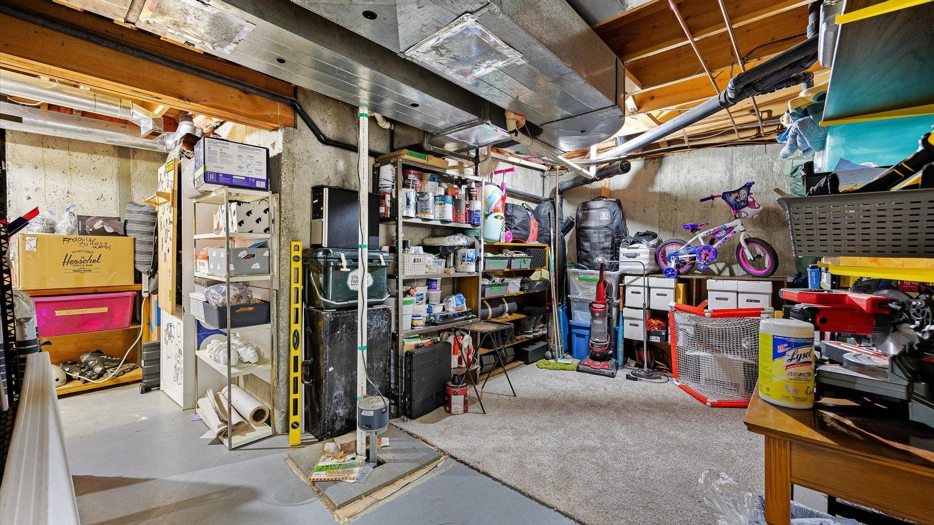 









2055


Ethel

Street, 15,
Kelowna,




BC
V1Y 2Z6

