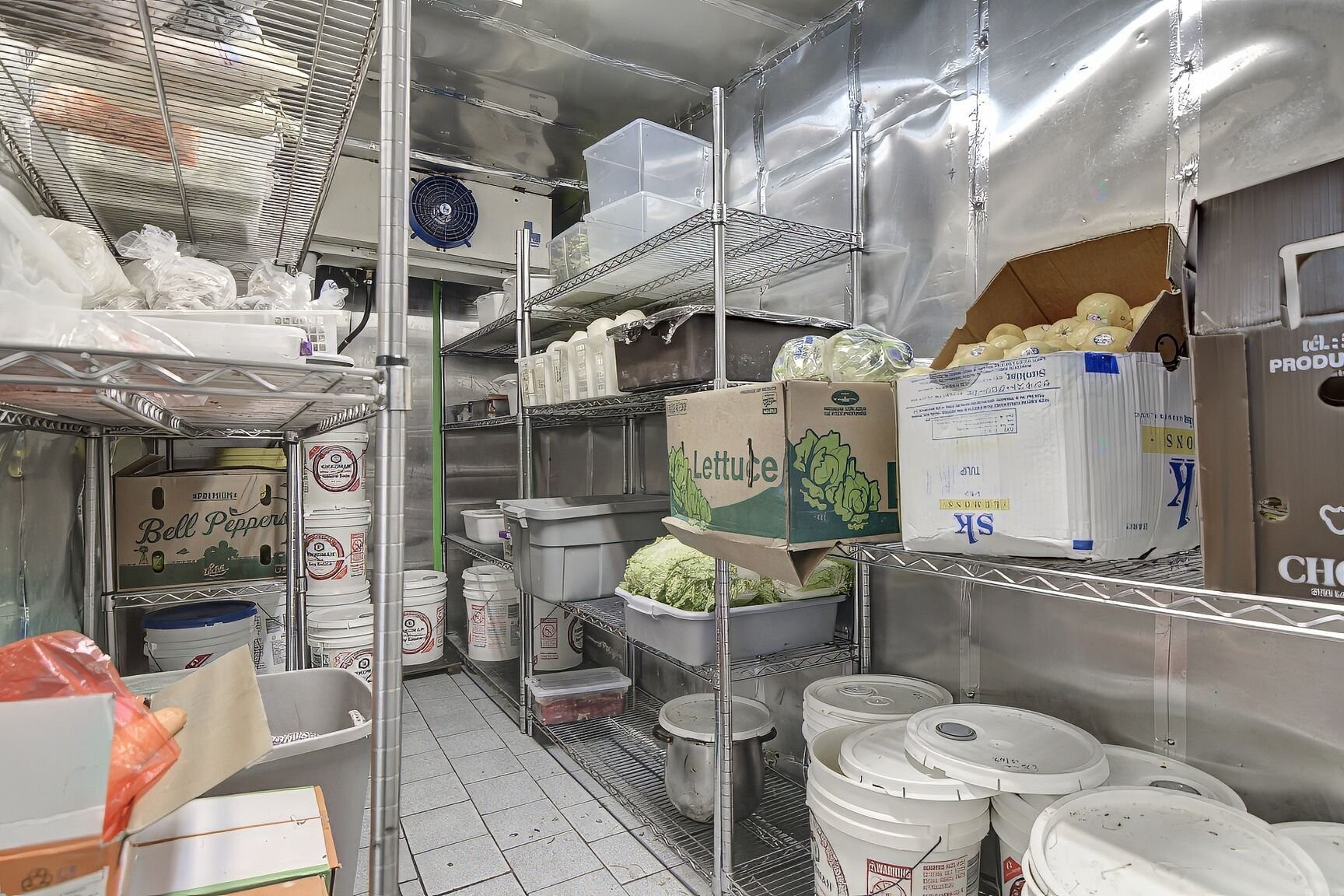 









1016


Boul. St-Laurent

,
Montréal (Ville-Marie),




QC
H2Z1J3

