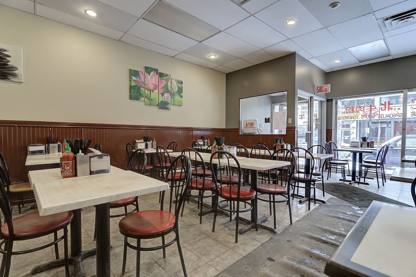 









1016


Boul. St-Laurent

,
Montréal (Ville-Marie),




QC
H2Z1J3

