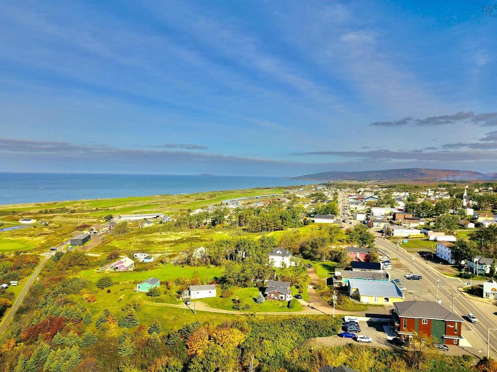 












15751 Central Avenue

,
Inverness,




NS
B0E 1N0

