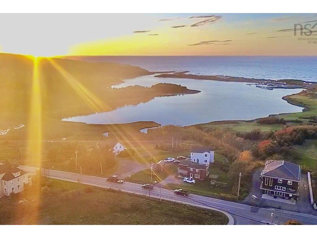 












15751 Central Avenue

,
Inverness,




NS
B0E 1N0

