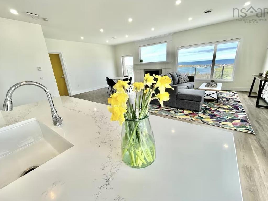 












15751 Central Avenue

,
Inverness,




NS
B0E 1N0

