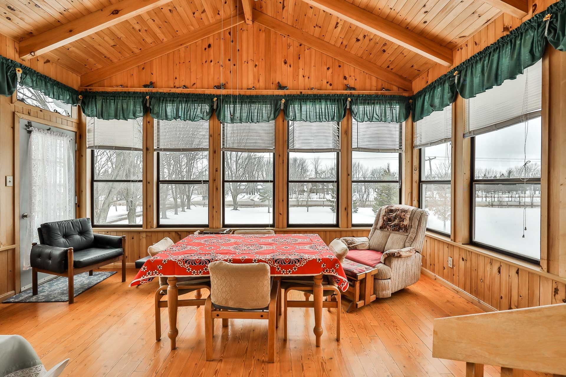 









2936


Route 148

,
Grenville-sur-la-Rouge,




QC
J0V1B0

