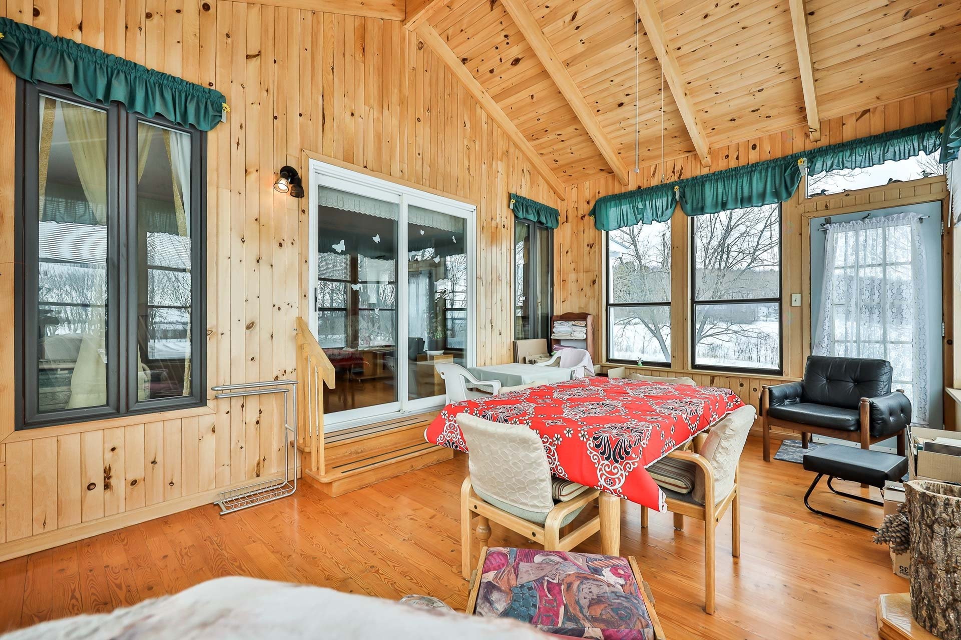 









2936


Route 148

,
Grenville-sur-la-Rouge,




QC
J0V1B0

