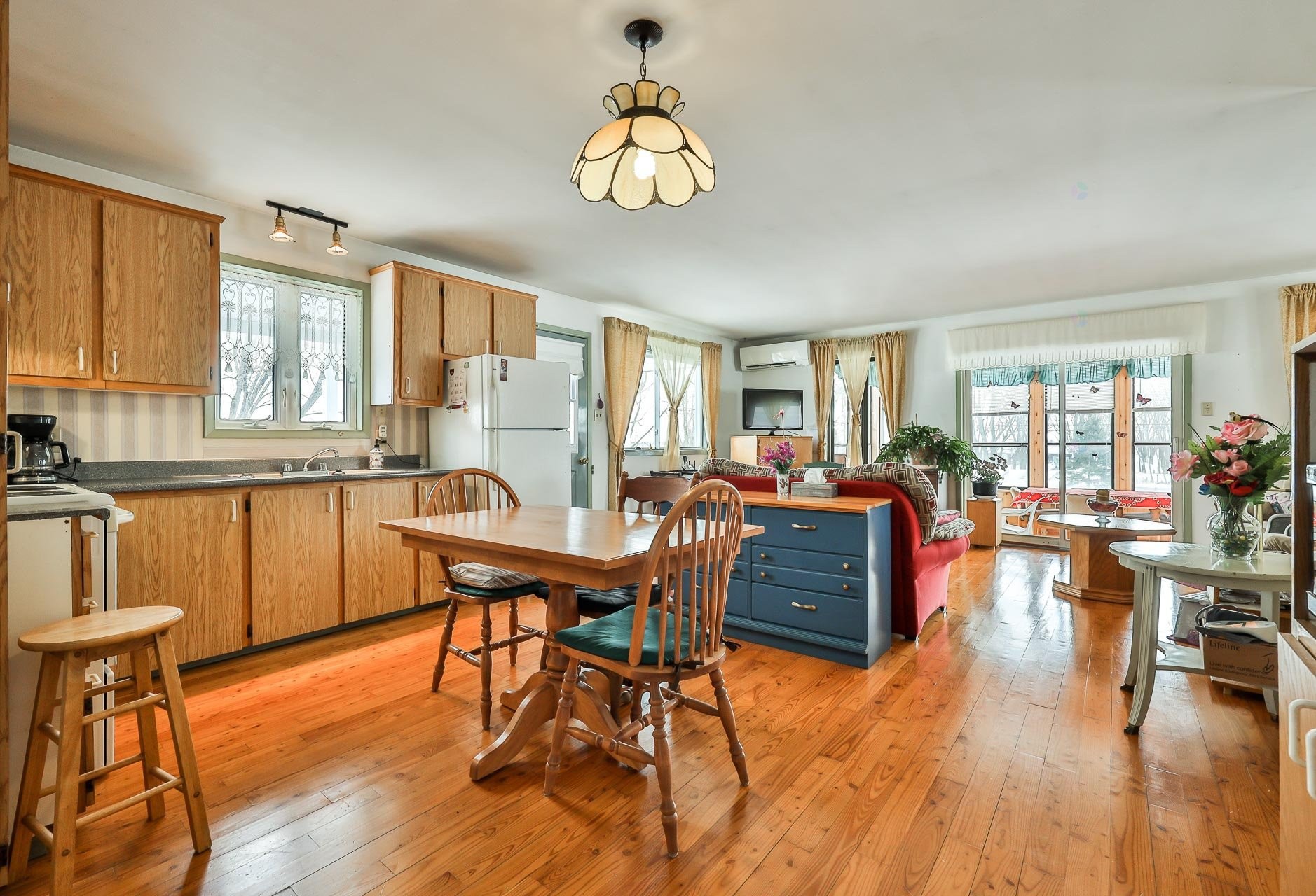 









2936


Route 148

,
Grenville-sur-la-Rouge,




QC
J0V1B0

