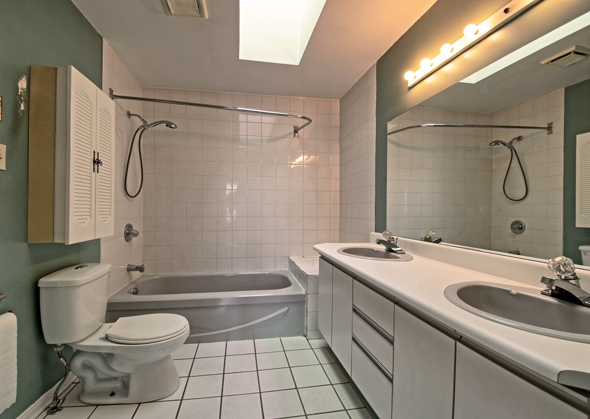 









3


Rue des Orchidées

,
Gatineau (Hull),




QC
J9A2L9

