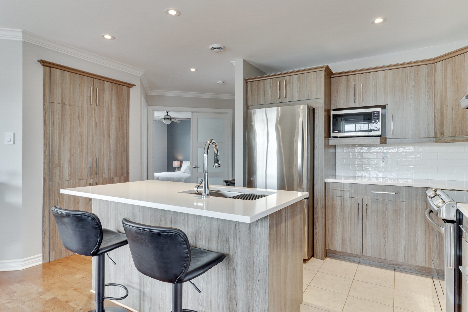 









43


37e Avenue E.

, 105,
Blainville,




QC
J7C5Z4

