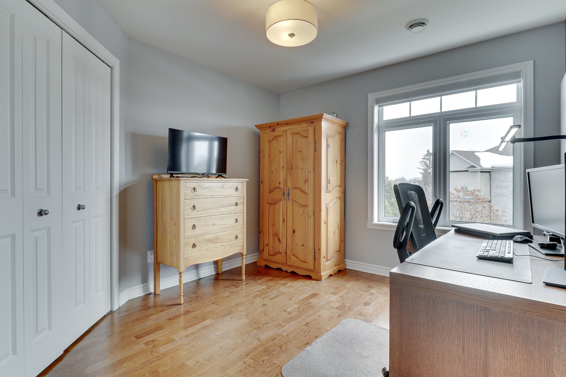 









43


37e Avenue E.

, 105,
Blainville,




QC
J7C5Z4

