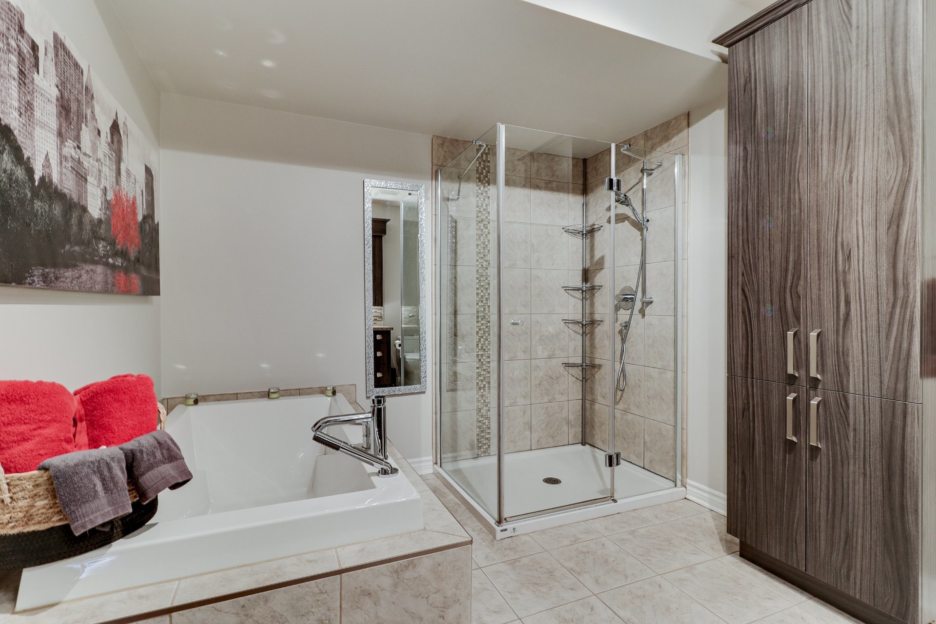 









43


37e Avenue E.

, 105,
Blainville,




QC
J7C5Z4

